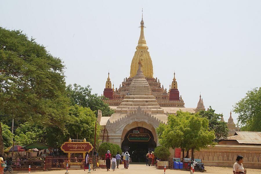 Myanmar Bagan Ananda Phaya 01