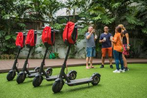 Blog artikel1 'De nieuwste sensatie: de E-scooter tour in Bangkok'