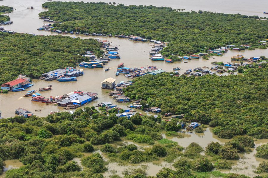 Cambodja Siem Reap Tonle Sap meer drijvend dorp floating village rivier