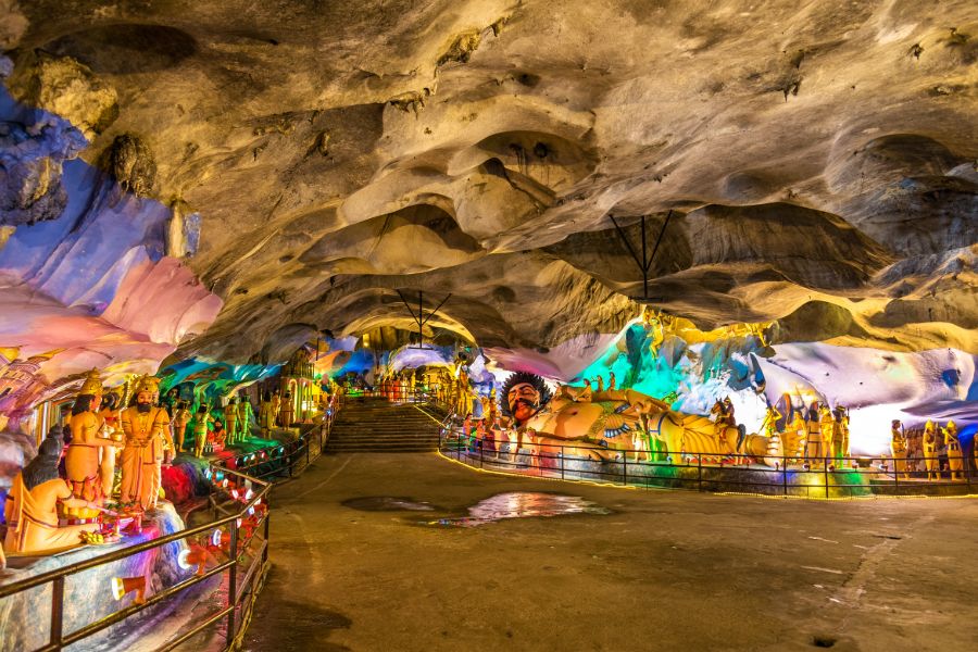 Maleisie Kuala Lumpur Interieur van de Ramayana grot bij het Batu Caves complex
