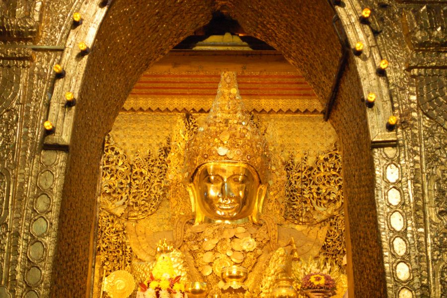 Myanmar Mandalay Mahamuni Buddha at Mahamuni temple