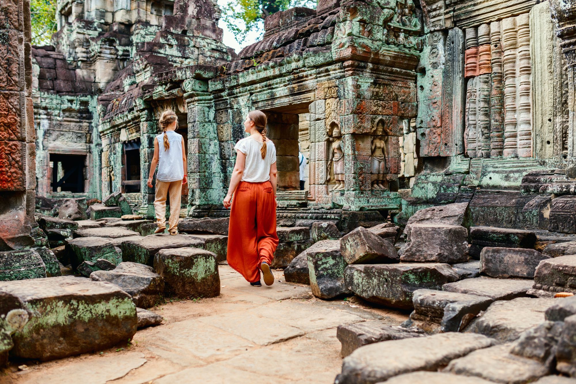 Cambodja Angkor Wat moeder en dochter 1