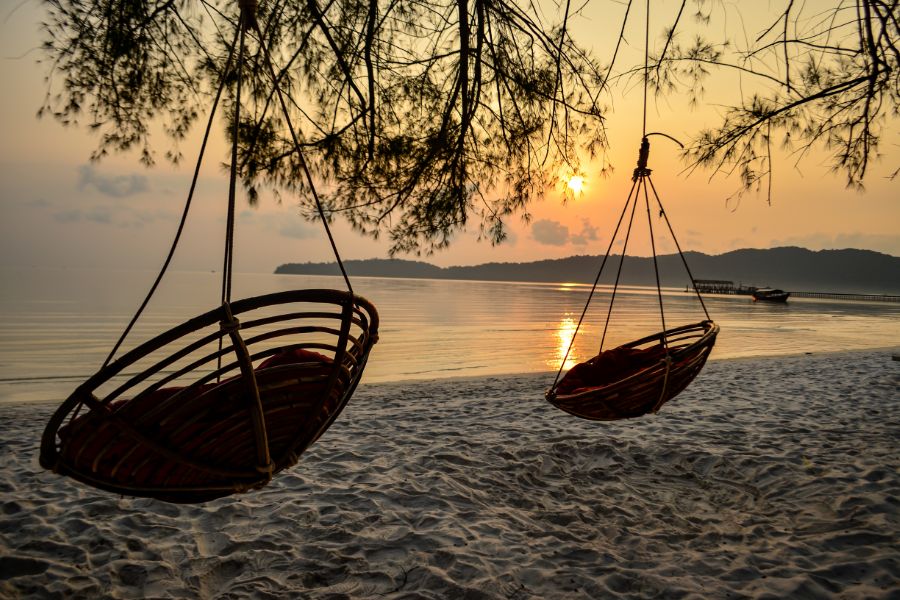 Cambodja Koh Rong Samloem eiland zonsondegang hangmat strand