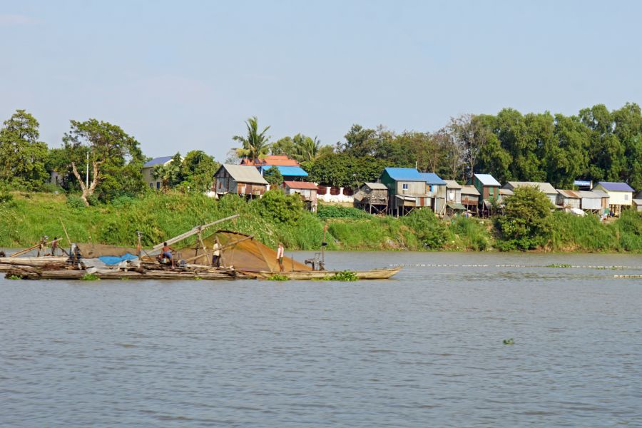 Cambodja Phnom Penh Mekong Delta en Tonle Sap rivier landschap lokale bevolking