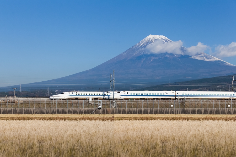 Japan Mount Fuji met bullet train Shinkansen