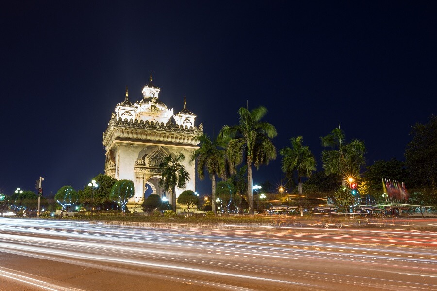 Reisvoorstel voor 'Vientiane Tuk Tuk Nighttour & BBQ Dinner'