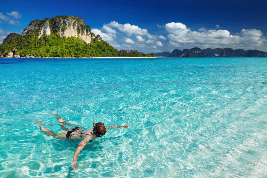 Thailand Koh Phi Phi Islands Bay Andaman Sea tropisch strand snorkelen eiland
