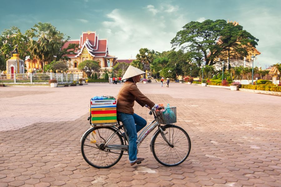 Dag 2: Vientiane (Fietstour)