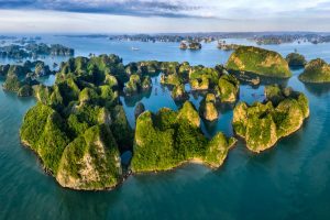 Reisvoorstel voor '2-Daagse bouwsteen adembenemend Halong Bay'