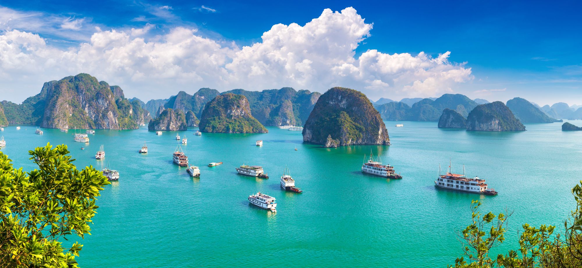 Vietnam Halong Bay overview