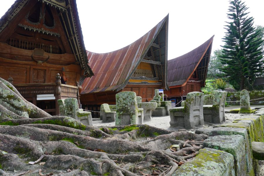 Indonesie Samosir Ambarita traditionele huizen