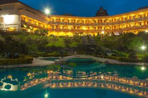 Hotel 'Sinabung Hills Berastagi'