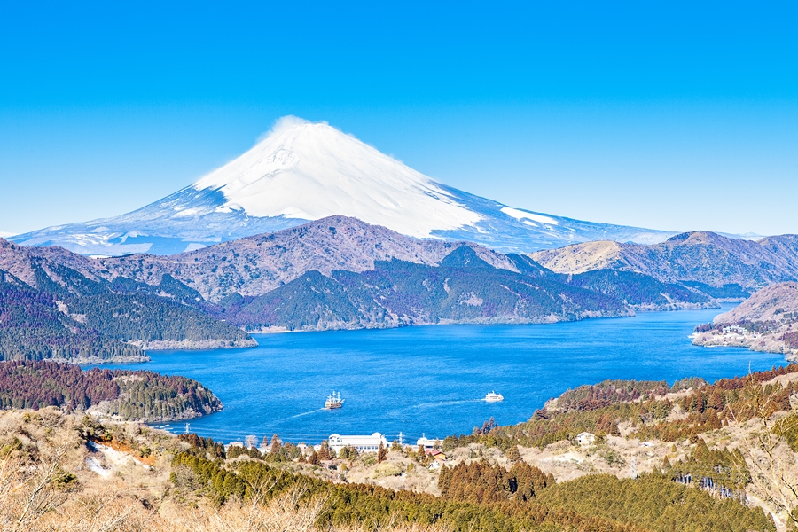 Japan Hakone Mount Fuji Lake Ashi sneeuw op top