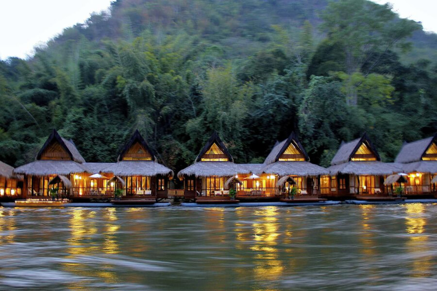 Hotel 'The Floathouse Resort River Kwai'