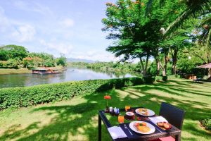 Hotel 'U Inchantree Kanchanaburi'