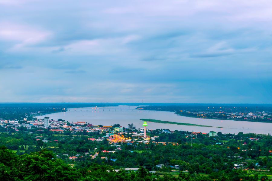 Laos Savannakhet mekong rivier