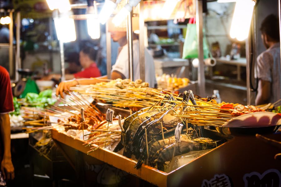 Maleisie Kuala Lumpur markt vis streetfood eten