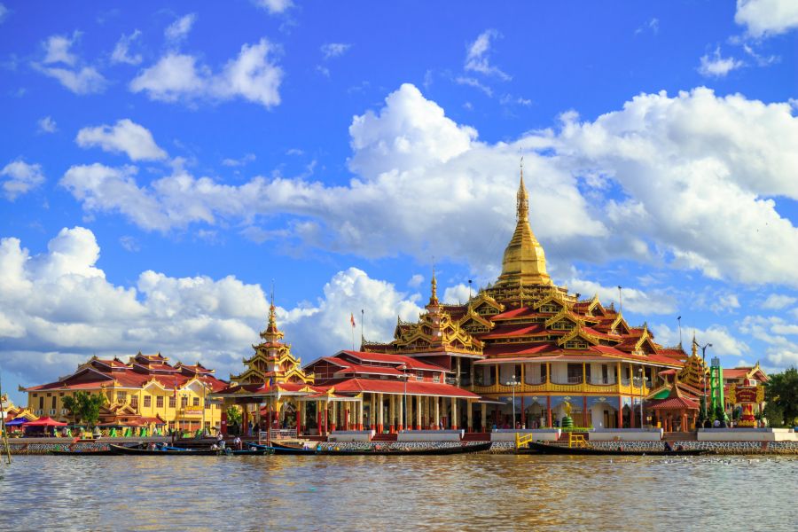 Myanmar Shan State Inle Lake Phaung Daw Oo Pagode