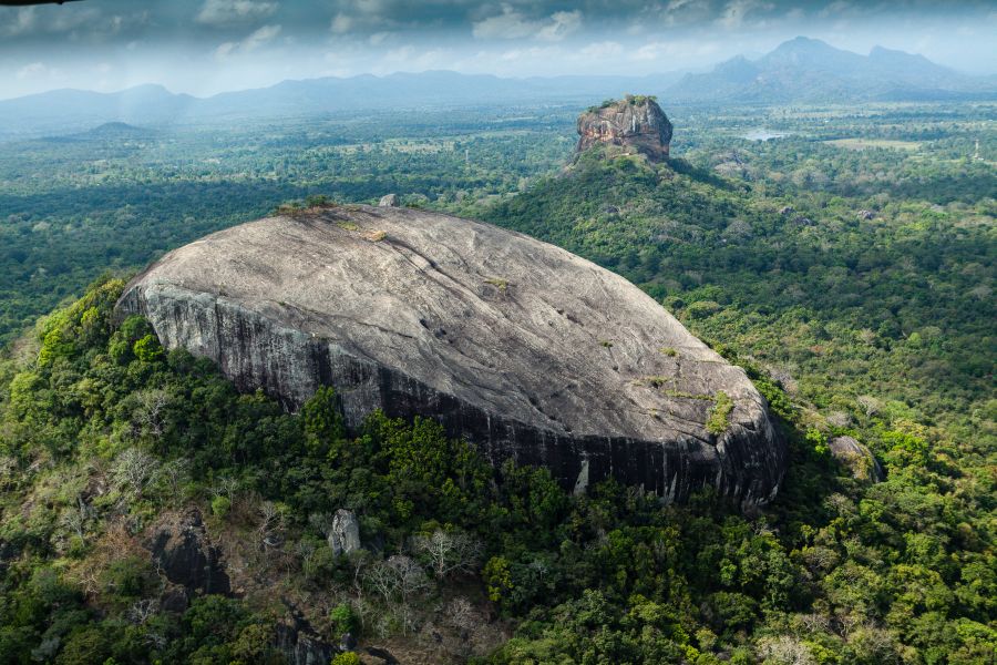 Sri Lanka Sigiriya en Pidurangala rotsen