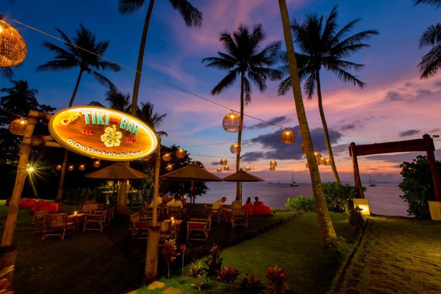 Thailand Koh Yao Yai GLOW Elixir restaurant bar aan zee