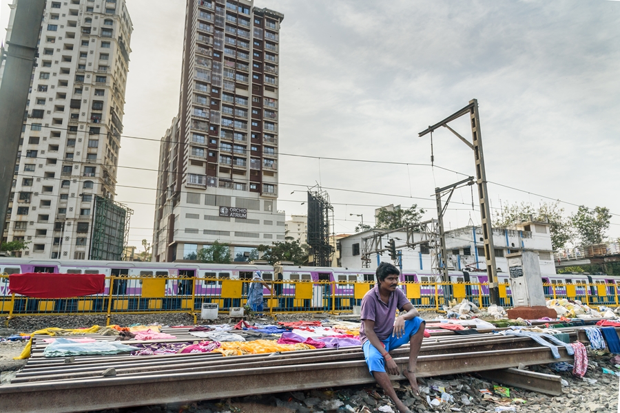 India Mumbai Treinrails
