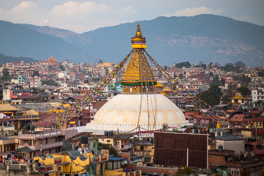Nepal Kathmandu Boudhanath stupa tempel van bovenaf