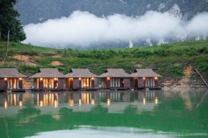 Hotel 'Chiew Larn Rafthouses'