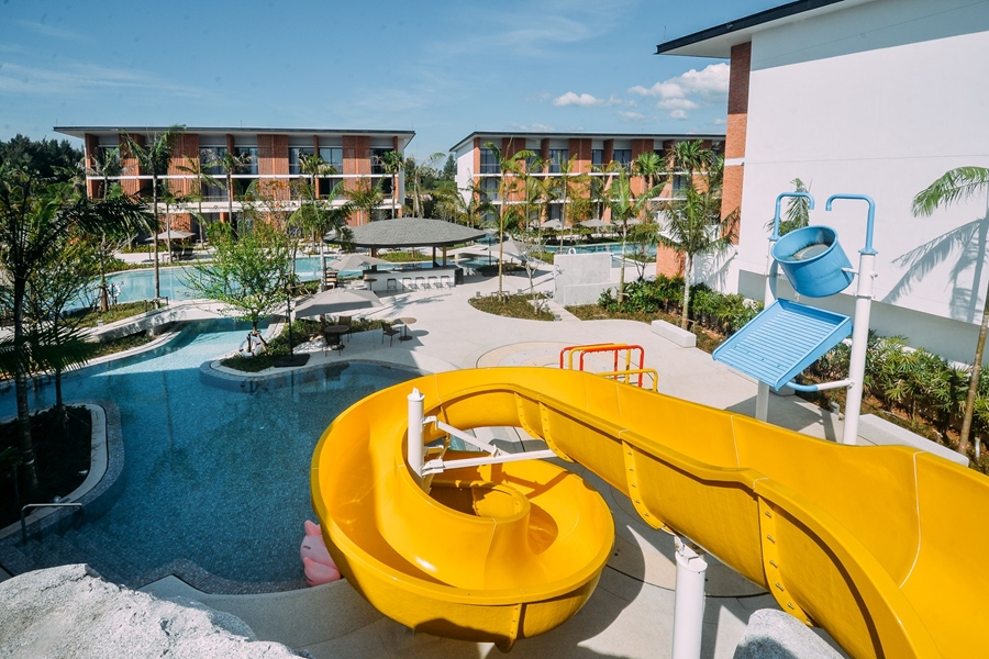 Thailand Khao Lak Pullman Resort Glijbaan zwembad
