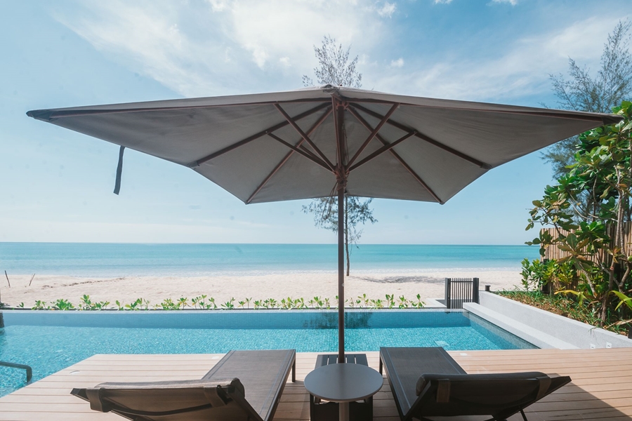 Thailand Khao Lak Pullman Resort Pool villa beach front 3