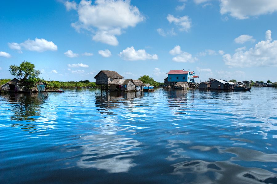 cambodja battambang tonle sap drijvende huizen