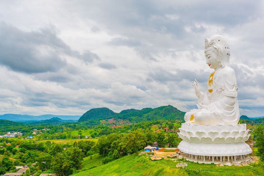 thailand noord thailand wat huay pla kang tempel guan yin grote boeddha