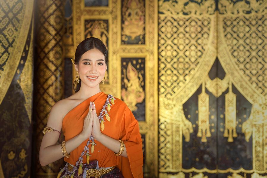thailand smile glimlach thaise klederdracht 37