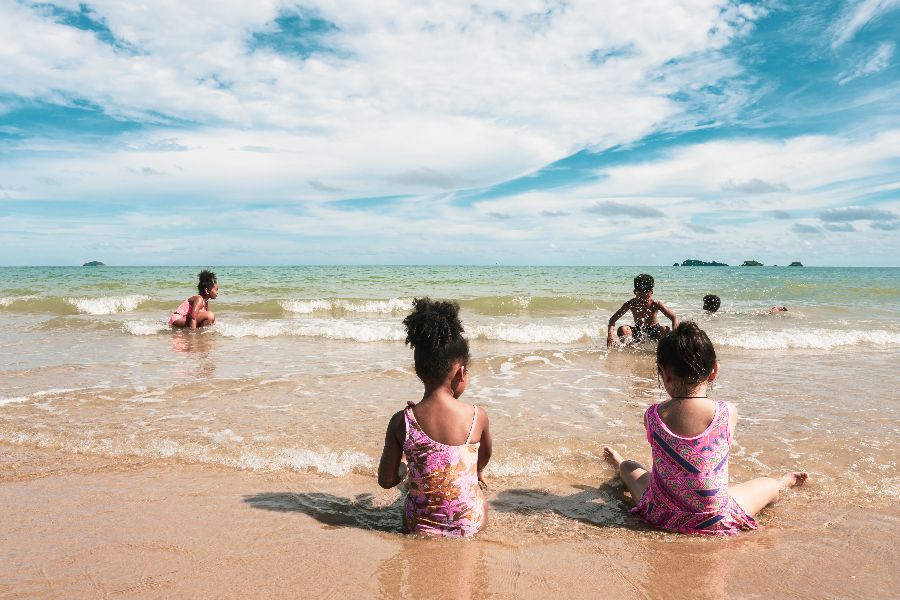 thailand strand familie kinderen zee