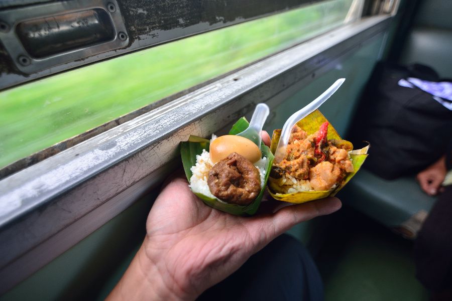 thailand trein eten onderweg
