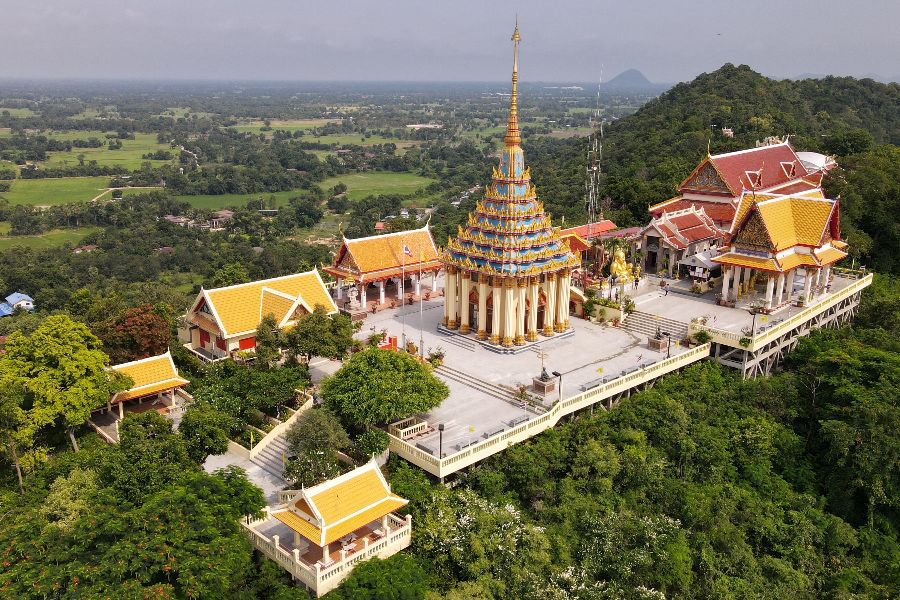 thailand utai thani wat sangkat rattana khiri tempel