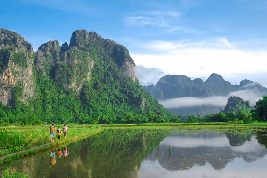 laos vang vieng