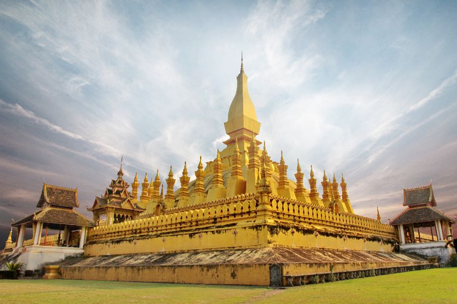 laos vientiane pha that luang tempel grote stoepa