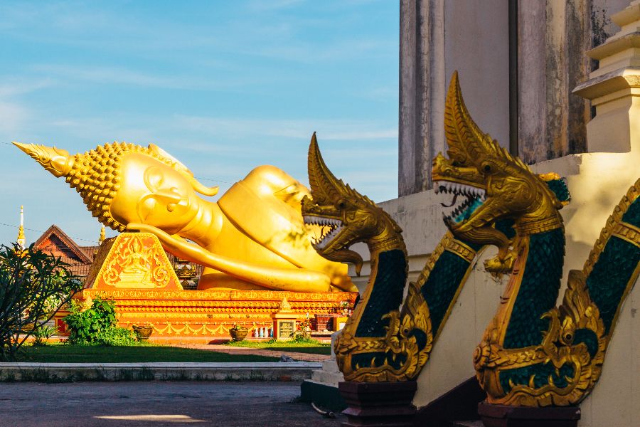 laos vientiane phra that luang tempel