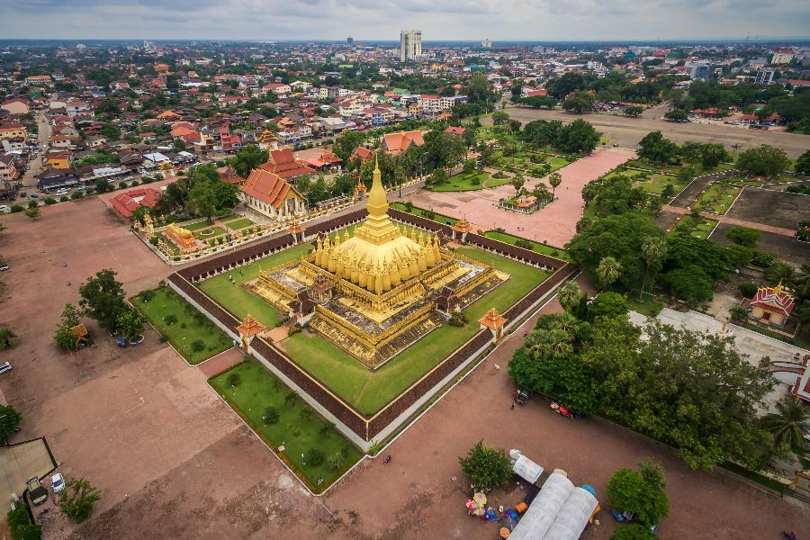 laos vientiane phra that luang tempel grote stoepa 1