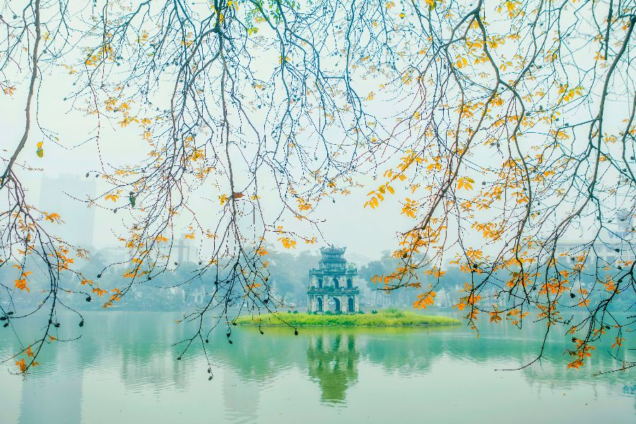 vietnam hanoi hoan kiem lake