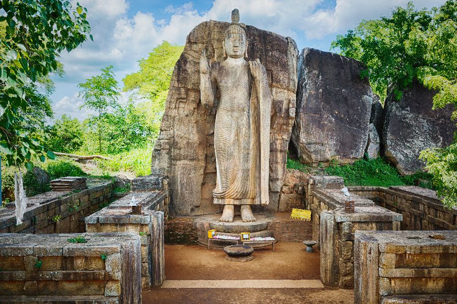 Dag 4: Anuradhapura – Avukana – Mihintale – Anuradhapura