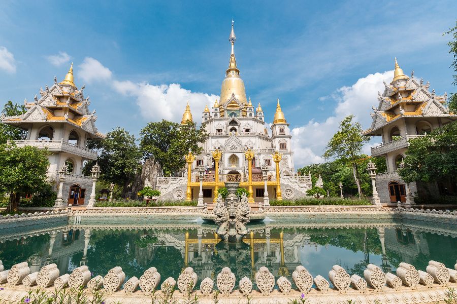 vietnam ho chi minh city buu long pagoda 48