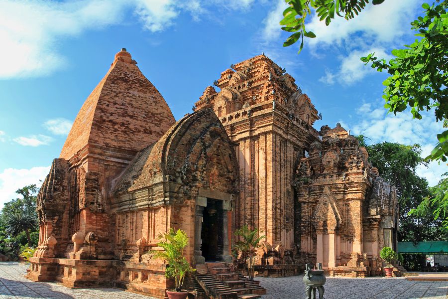 vietnam nha trang po ngar cham towers