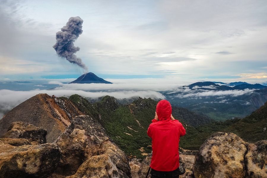indonesie sumatra berastagi mount sibayak vulkaan