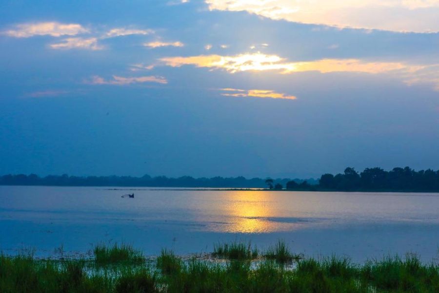 sri lanka polonnaruwa pharo lake hotel 220