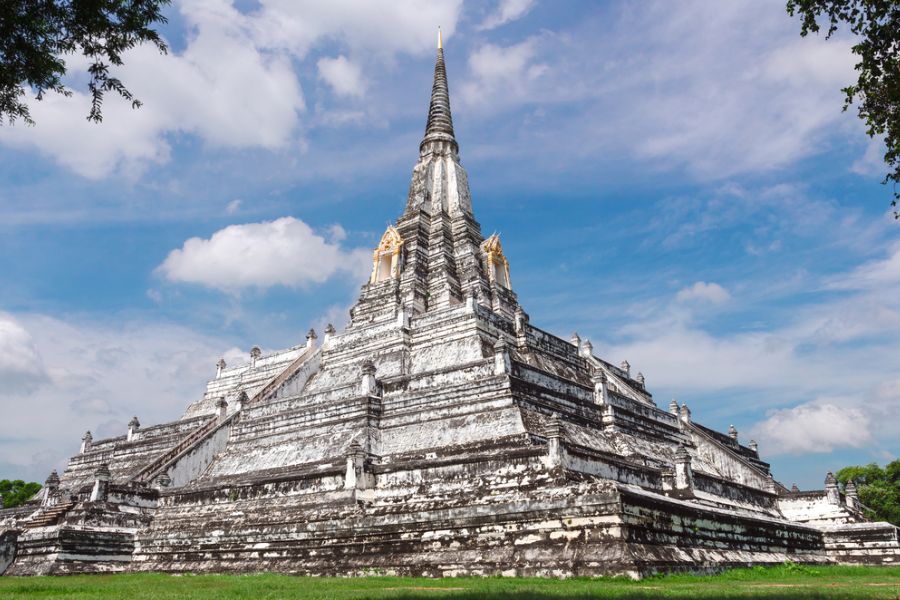 thailand ayutthaya wat phu khao thong tempel