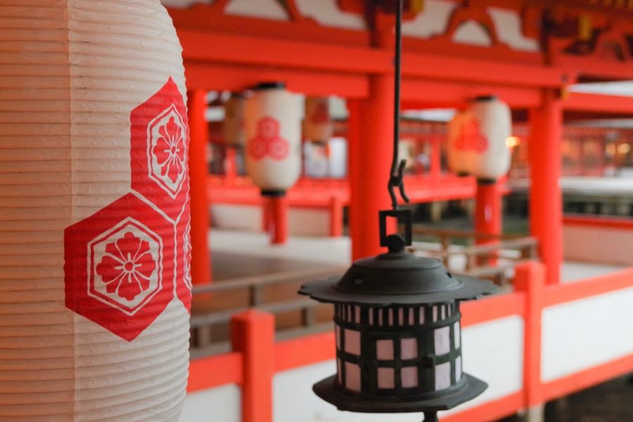 japan hiroshima itsukushima shrine