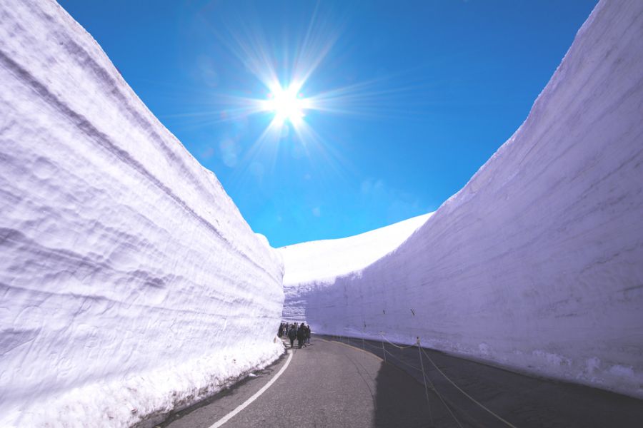 japan tateyama kurobe alpine route sneeuwmuur