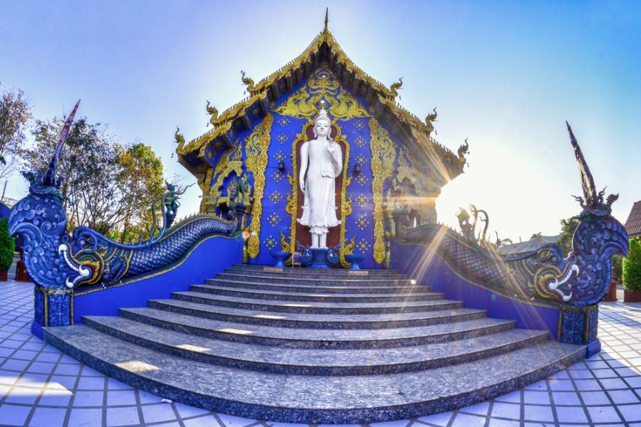 thailand chiang rai blauwe tempel