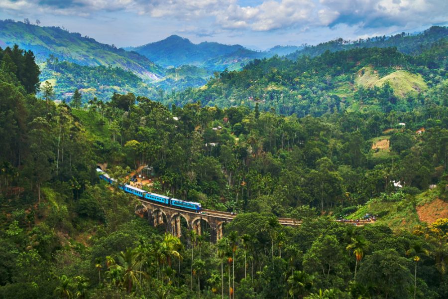 sri lanka nuwara eliya ella trein